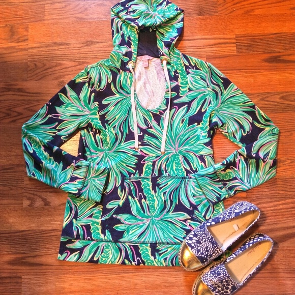 Lilly Pulitzer Jackets & Blazers - SOLD Lilly Pulitzer Hooded Popover